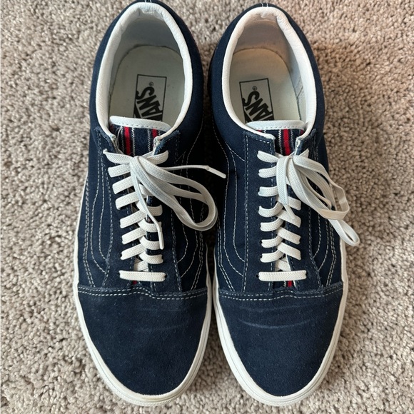 Vans - Picture 3 of 3